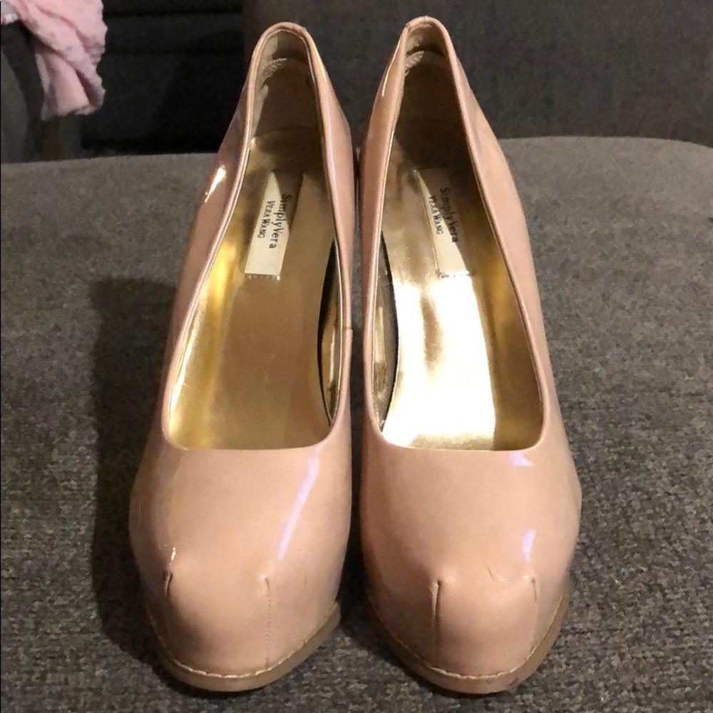 Simply Vera Wang pumps